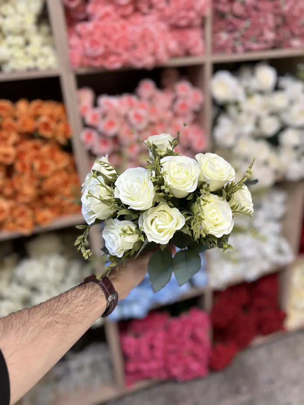 جوري 12 وردة اوف وايت