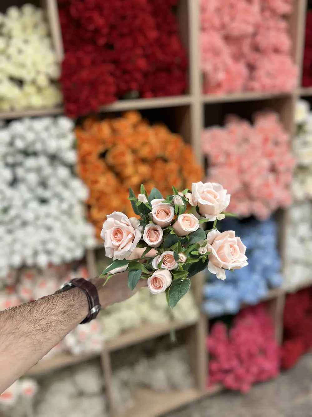 بيبي روز ٣ غصن وردي فاتح