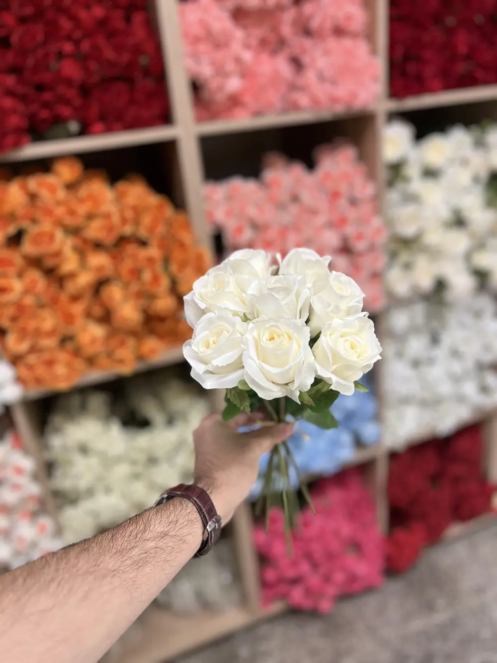 جوري صونده ٨ ورده اوف وايت