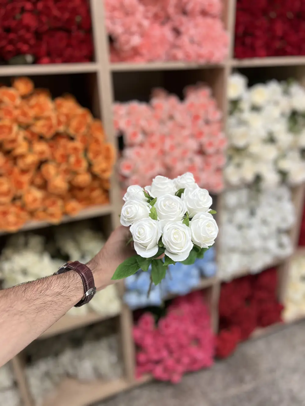 بيبي روز ٩ ورده ابيض ناصع